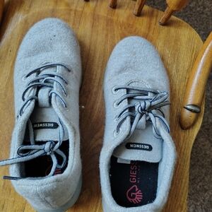 Giesswein Women’s Size 39 (8) Wool Sneakers